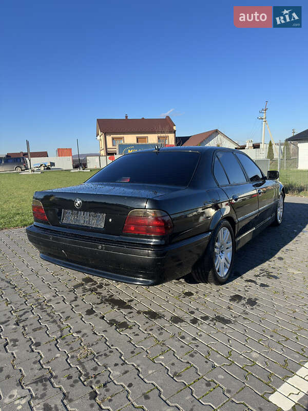Седан BMW 7 Series 2000 в Черновцах