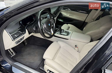 Седан BMW 7 Series 2019 в Киеве
