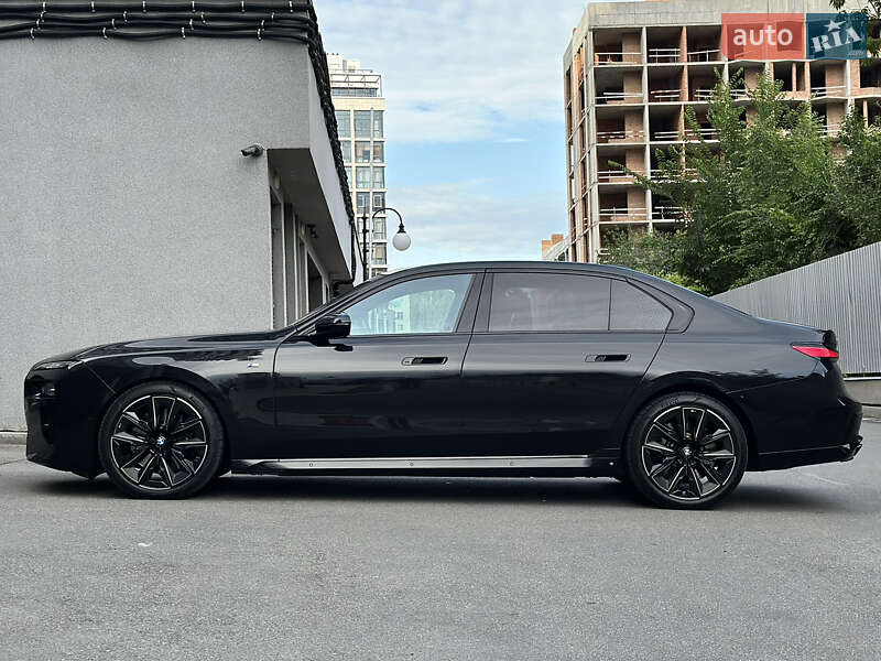Седан BMW 7 Series 2022 в Киеве