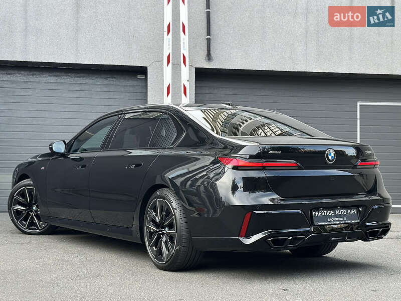Седан BMW 7 Series 2022 в Киеве