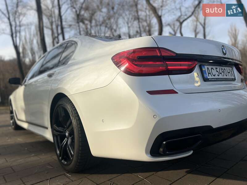 Седан BMW 7 Series 2016 в Киеве
