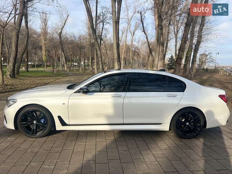Седан BMW 7 Series 2016 в Киеве