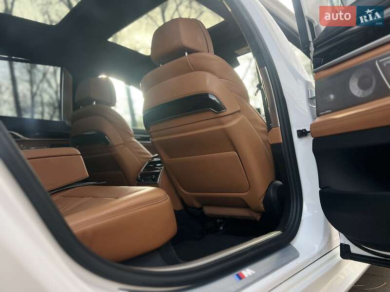 Седан BMW 7 Series 2016 в Киеве