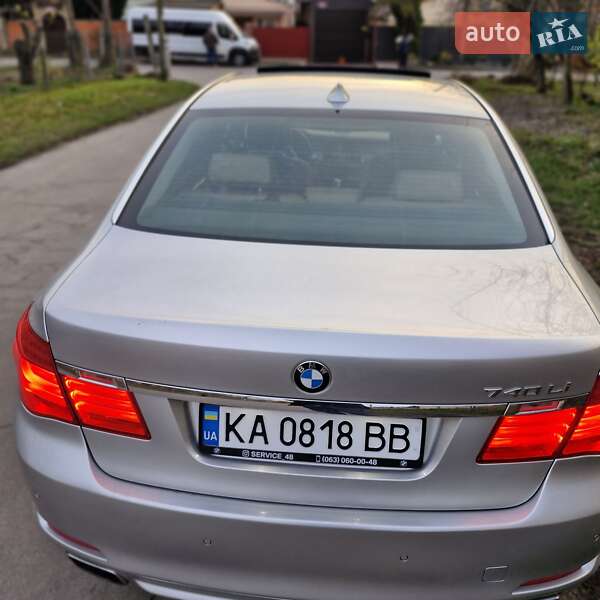 Седан BMW 7 Series 2011 в Виннице