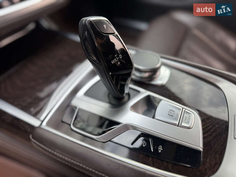 Седан BMW 7 Series 2016 в Рівному