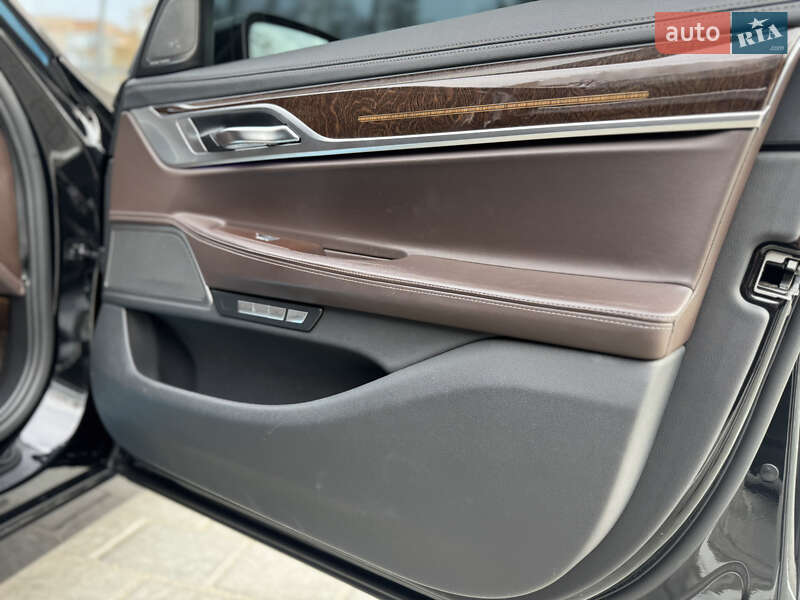 Седан BMW 7 Series 2016 в Рівному