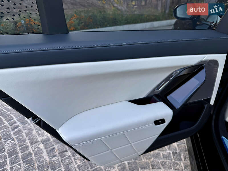 Седан BMW 7 Series 2024 в Днепре