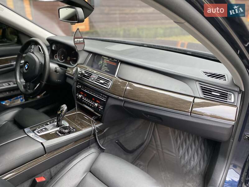 Седан BMW 7 Series 2014 в Киеве