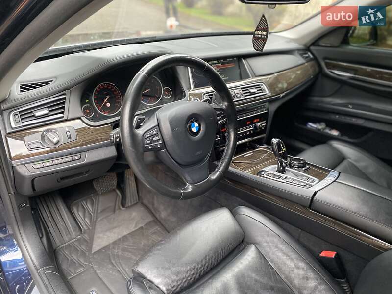 Седан BMW 7 Series 2014 в Киеве