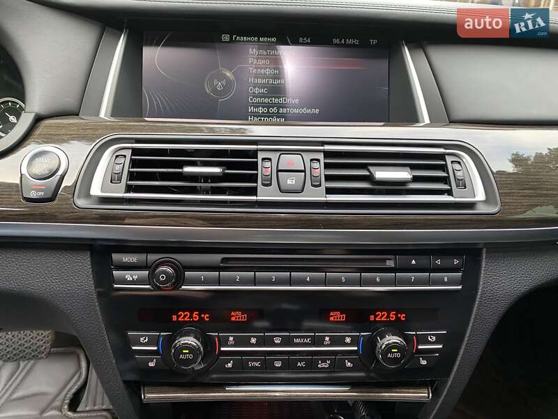 Седан BMW 7 Series 2014 в Киеве