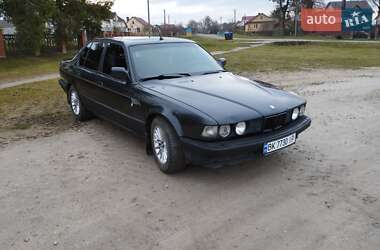 Седан BMW 7 Series 1989 в Кременце