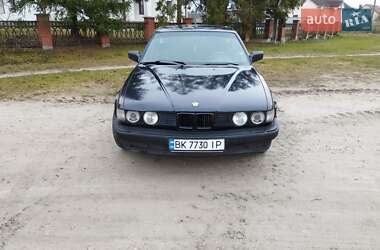 Седан BMW 7 Series 1989 в Кременце