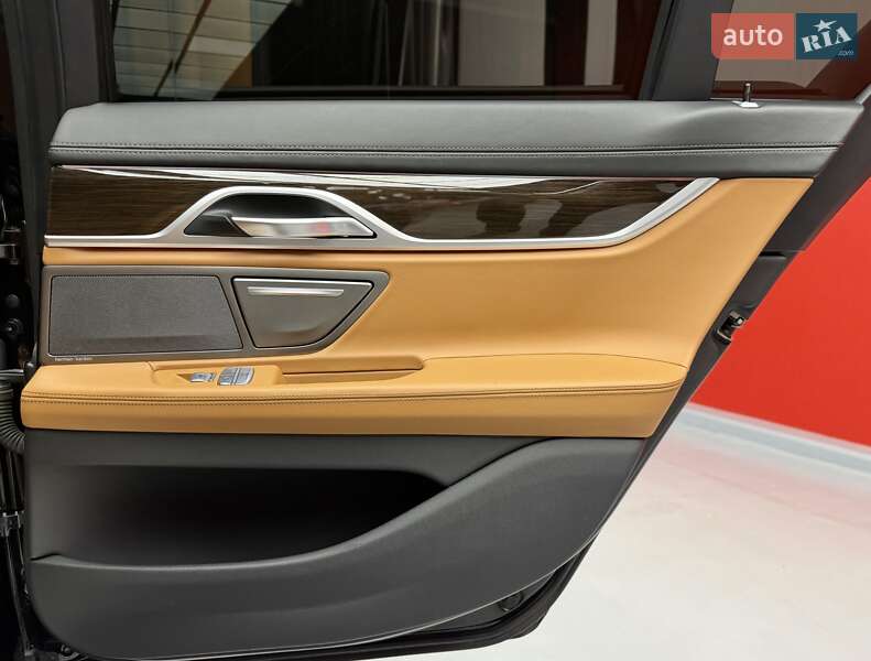 Седан BMW 7 Series 2020 в Киеве