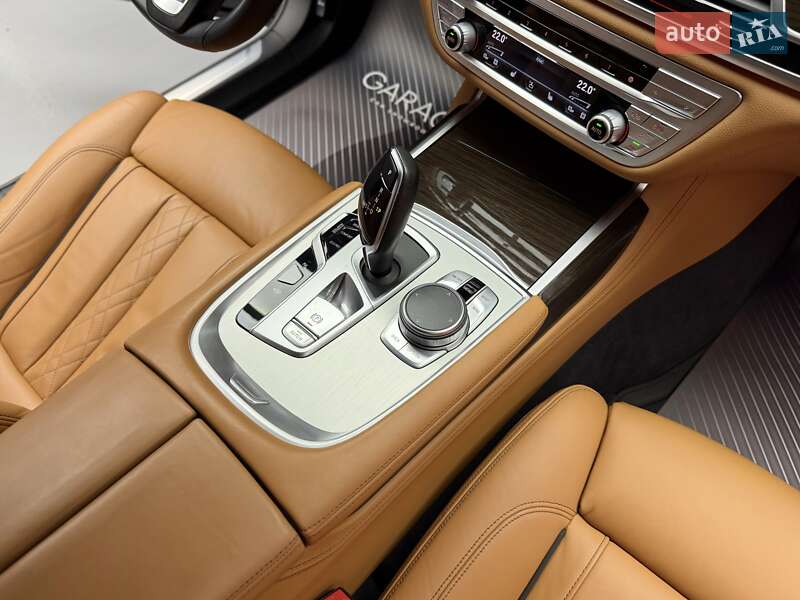 Седан BMW 7 Series 2020 в Киеве