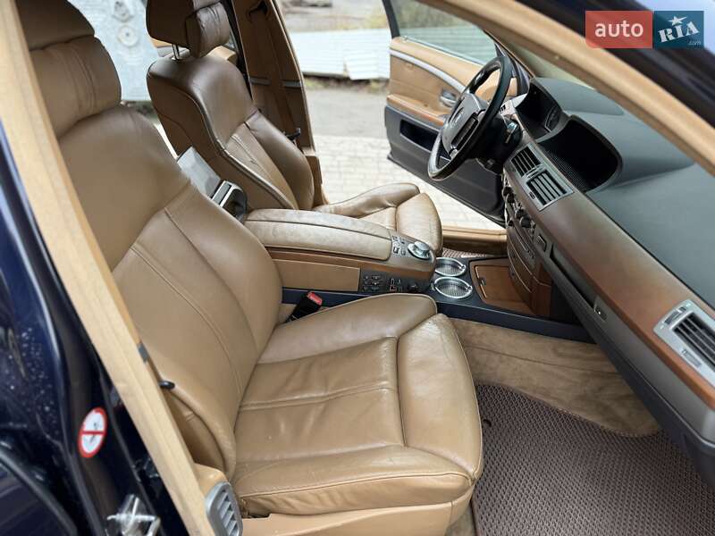 Седан BMW 7 Series 2003 в Хмельницком