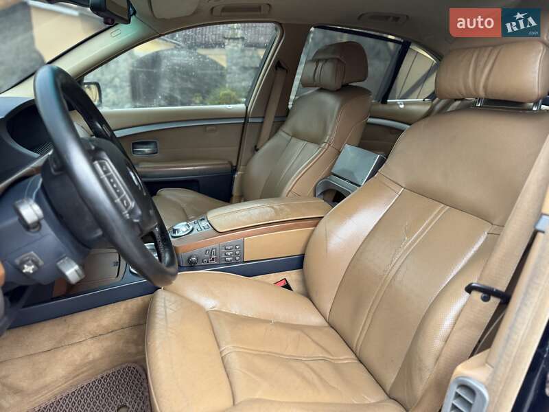 Седан BMW 7 Series 2003 в Хмельницком