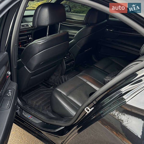 Седан BMW 7 Series 2009 в Днепре