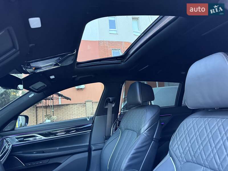 Седан BMW 7 Series 2021 в Виннице