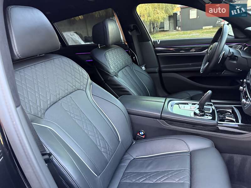 Седан BMW 7 Series 2021 в Виннице