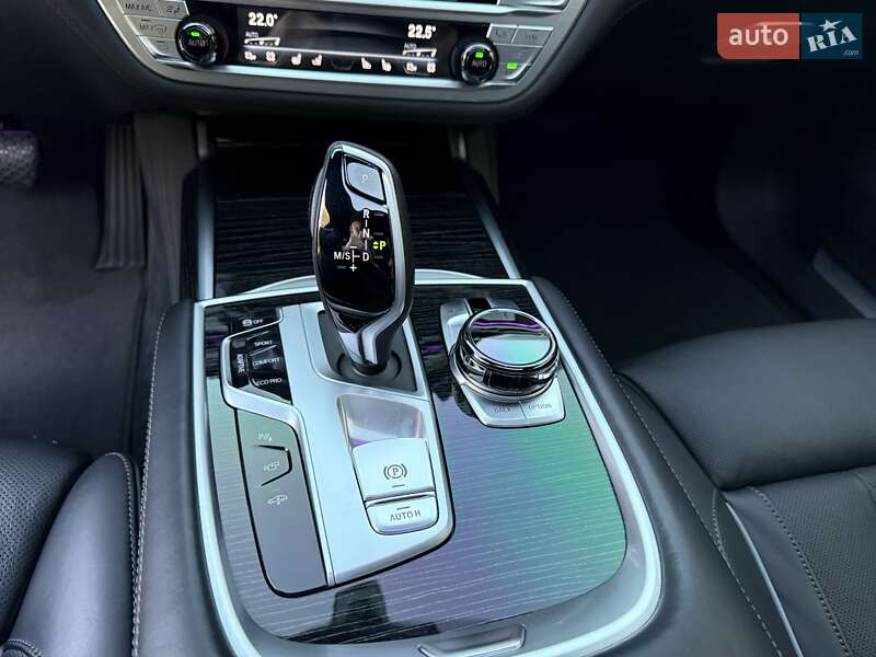 Седан BMW 7 Series 2021 в Виннице