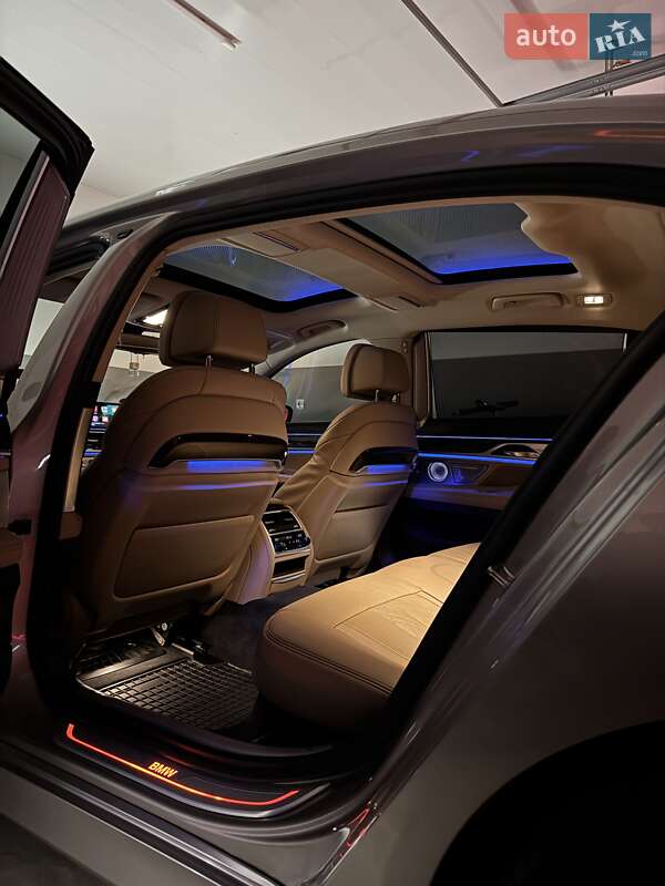 Седан BMW 7 Series 2020 в Нововолинську фото 50 Седан BMW 7 Series 2020 в Нововолинську