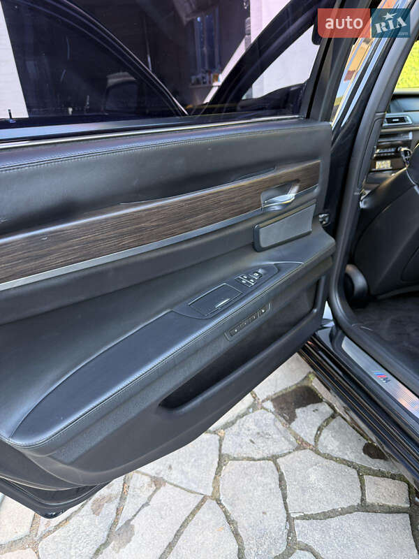 Седан BMW 7 Series 2010 в Иршаве фото 28 Седан BMW 7 Series 2010 в Иршаве