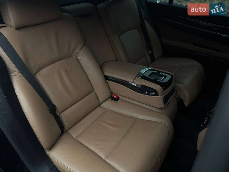Седан BMW 7 Series 2008 в Ровно