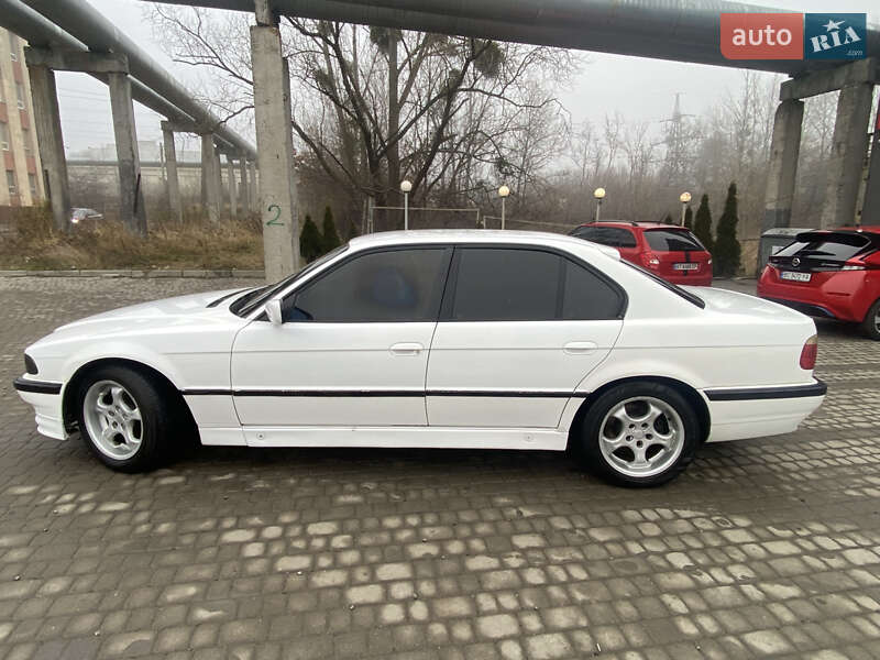Седан BMW 7 Series 1995 в Львове