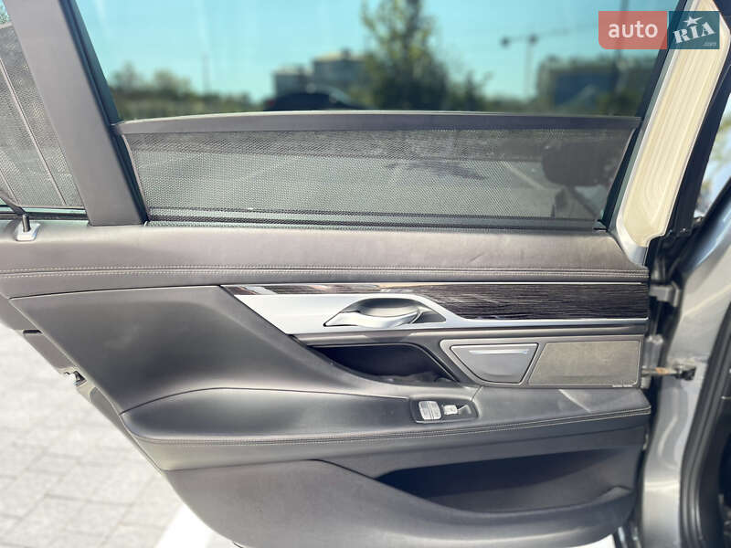 Седан BMW 7 Series 2016 в Львове фото 9 Седан BMW 7 Series 2016 в Львове