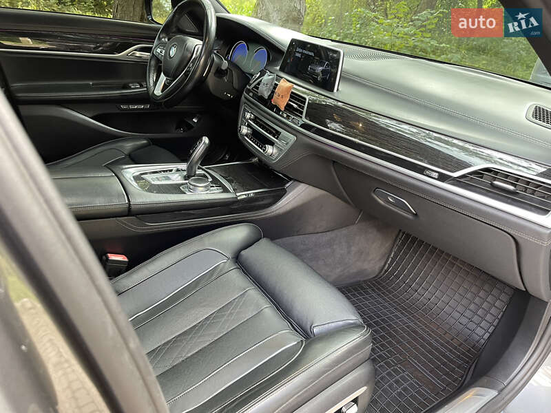 Седан BMW 7 Series 2016 в Львове фото 15 Седан BMW 7 Series 2016 в Львове