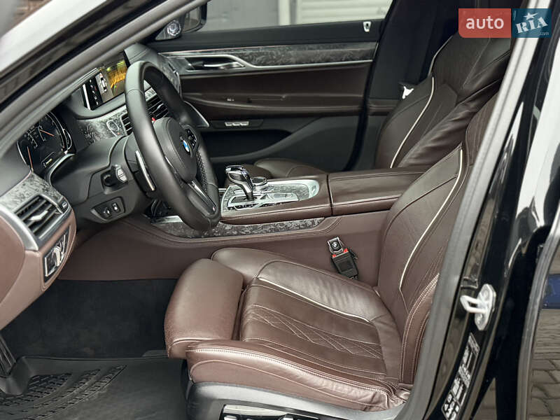 Седан BMW 7 Series 2017 в Дубно фото 26 Седан BMW 7 Series 2017 в Дубно