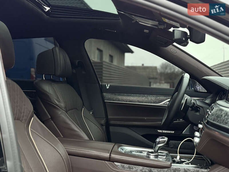 Седан BMW 7 Series 2017 в Дубно фото 41 Седан BMW 7 Series 2017 в Дубно