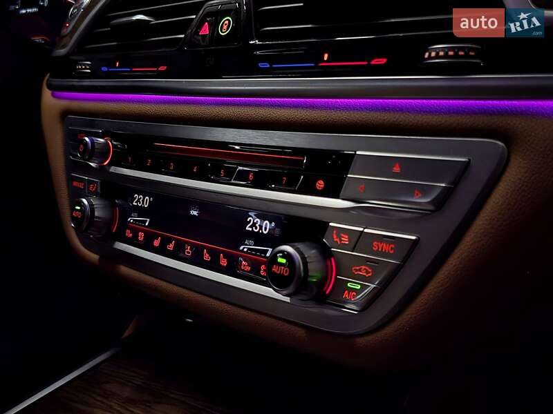 Седан BMW 7 Series 2015 в Николаеве