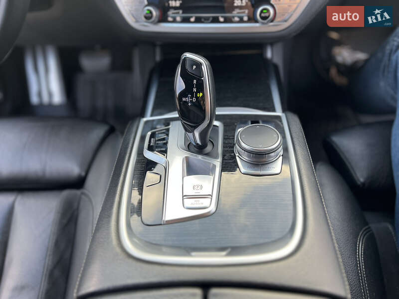 Седан BMW 7 Series 2016 в Киеве фото 52 Седан BMW 7 Series 2016 в Киеве