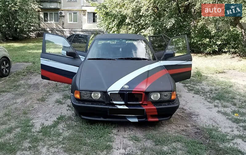 Седан BMW 7 Series 1989 в Кременчуці