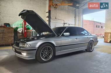 Седан BMW 7 Series 1999 в Калиновке