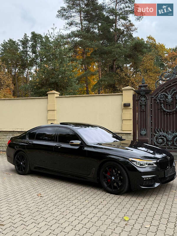 Седан BMW 7 Series 2018 в Львове
