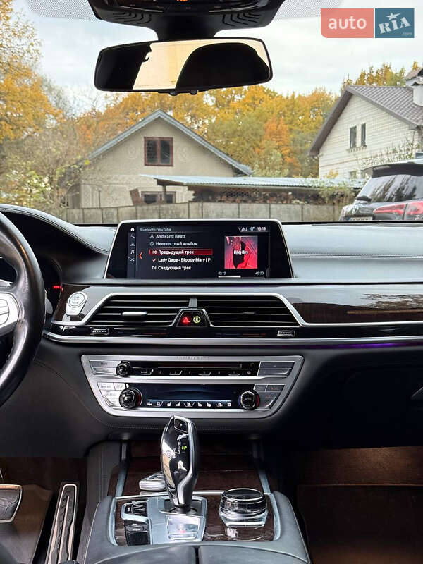 Седан BMW 7 Series 2018 в Львове