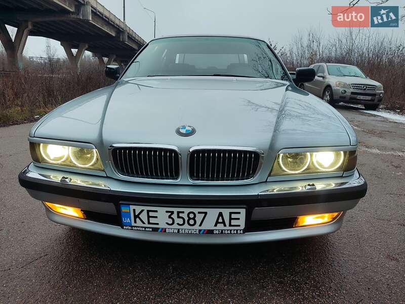 Седан BMW 7 Series 1997 в Дніпрі