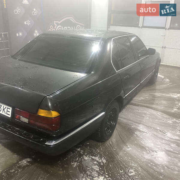 Седан BMW 7 Series 1992 в Дніпрі