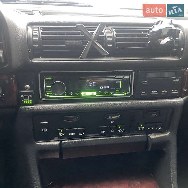 Седан BMW 7 Series 1992 в Дніпрі