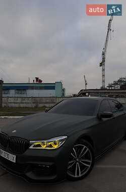 Седан BMW 7 Series 2015 в Ровно