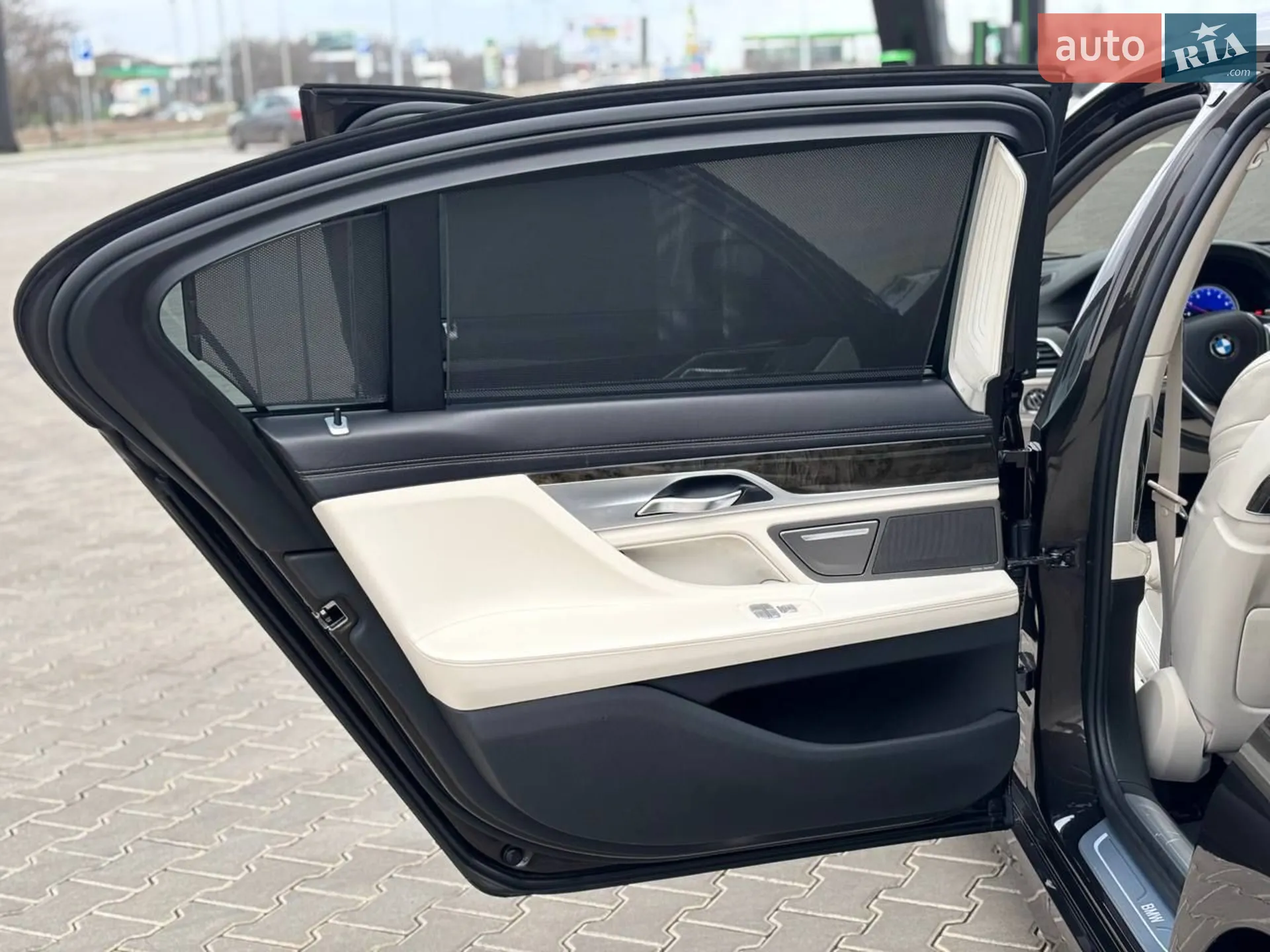 2015 BMW 7er - мініатюра 21