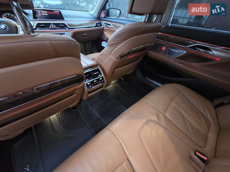 Седан BMW 7 Series 2016 в Шептицькому