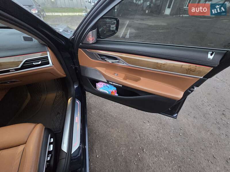 Седан BMW 7 Series 2016 в Шептицькому
