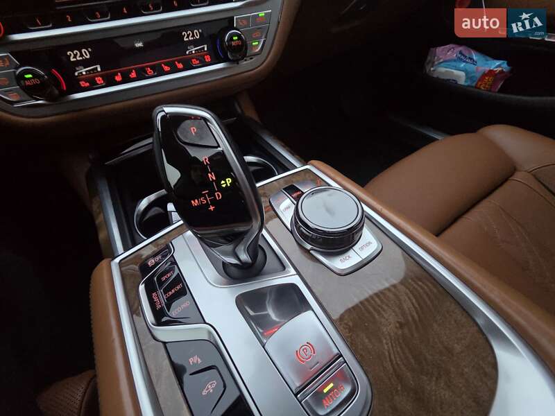 Седан BMW 7 Series 2016 в Шептицькому