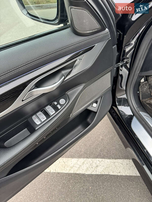 Седан BMW 7 Series 2019 в Виннице
