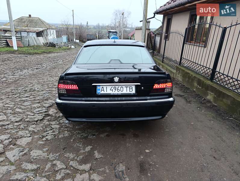 Седан BMW 7 Series 2000 в Новоукраинке