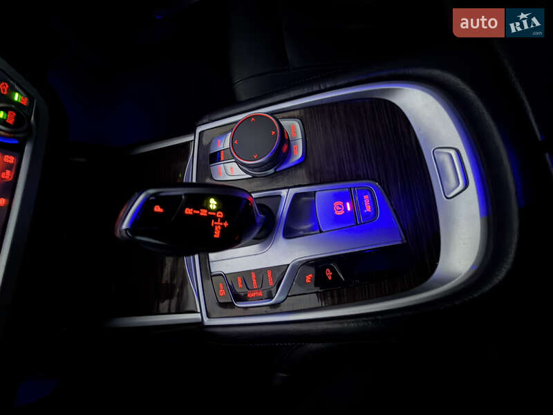 Седан BMW 7 Series 2018 в Трускавці