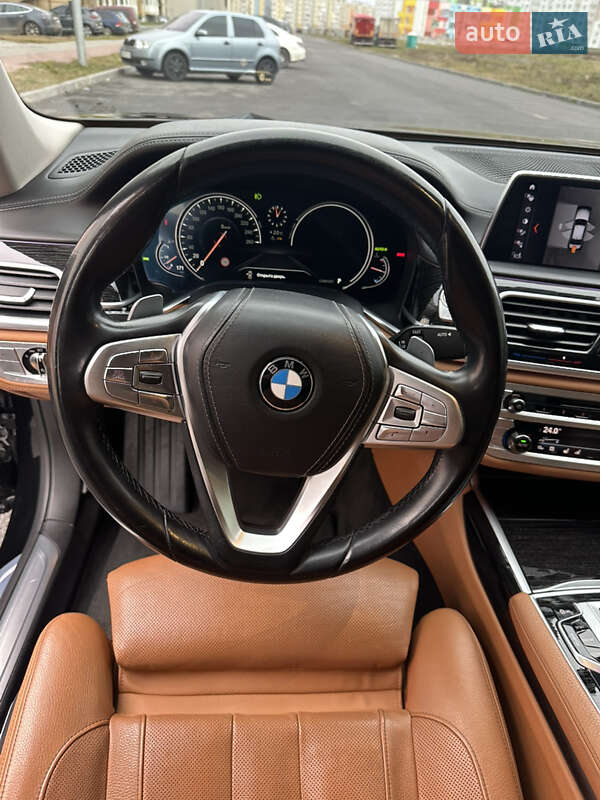 Седан BMW 7 Series 2017 в Виннице